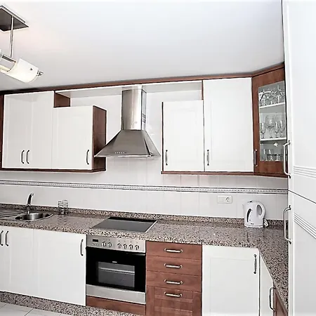 R5 Penthouse In Elviria * ماربيا