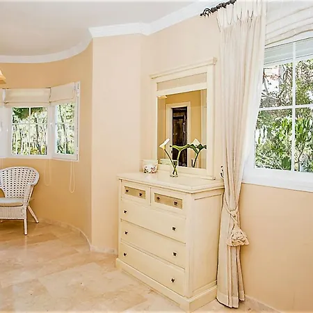 R5 Penthouse In Elviria Apartment