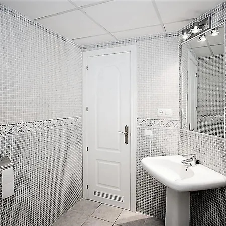 R5 Penthouse In Elviria