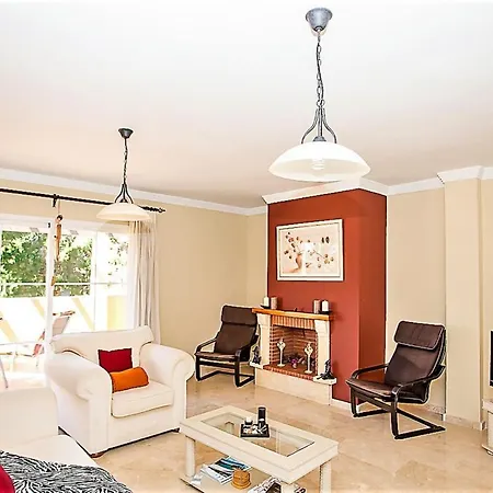 R5 Penthouse In Elviria *