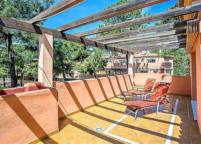 R5 Penthouse In Elviria