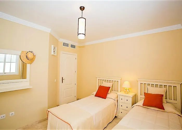 R5 Penthouse In Elviria *