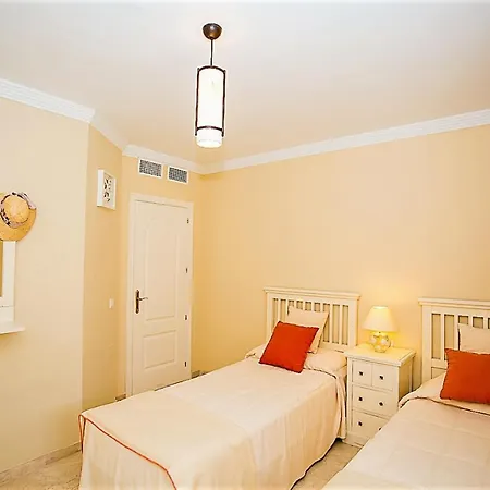 R5 Penthouse In Elviria *